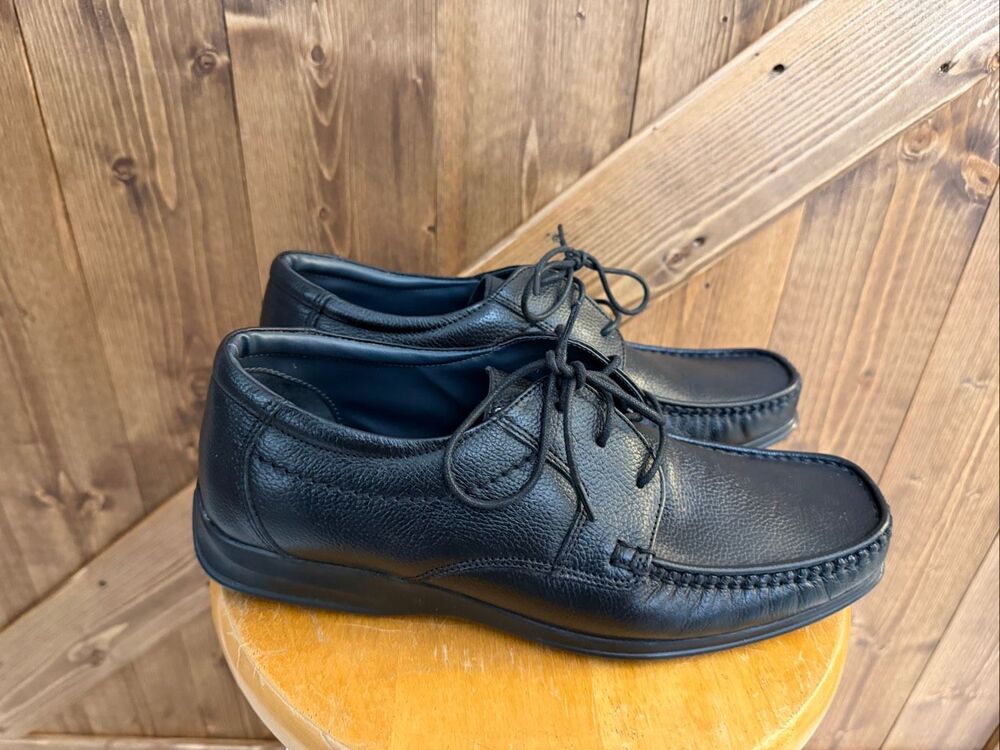 Bata Mocassino Men’s Size 8 Black Genuine Leather Lace-Up Moc Toe Shoes